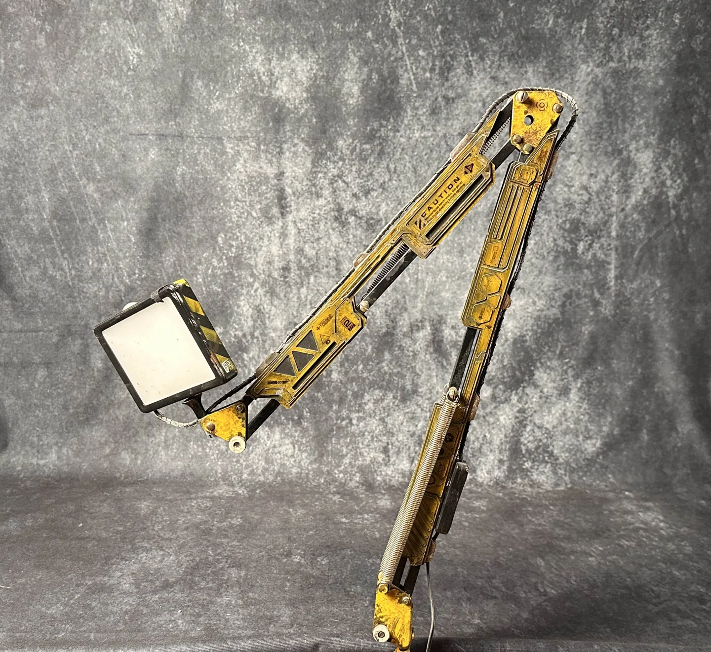 Aliens Task Lamp — original photograph 5