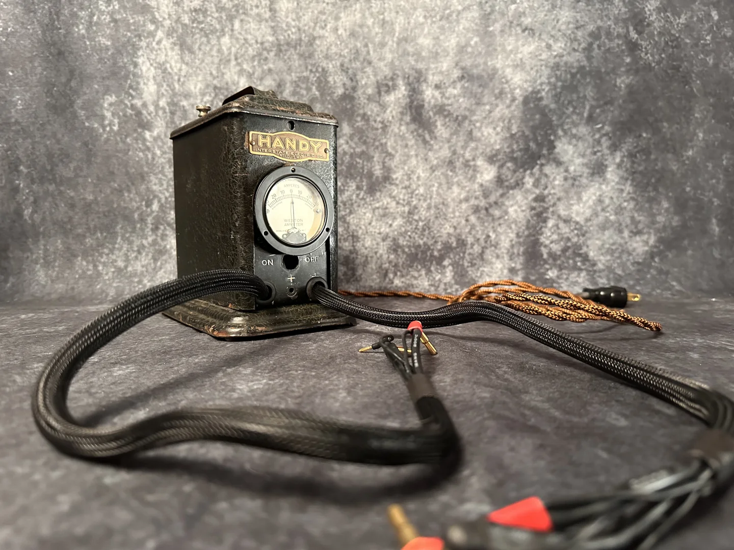 Handy Charger — original photograph 3