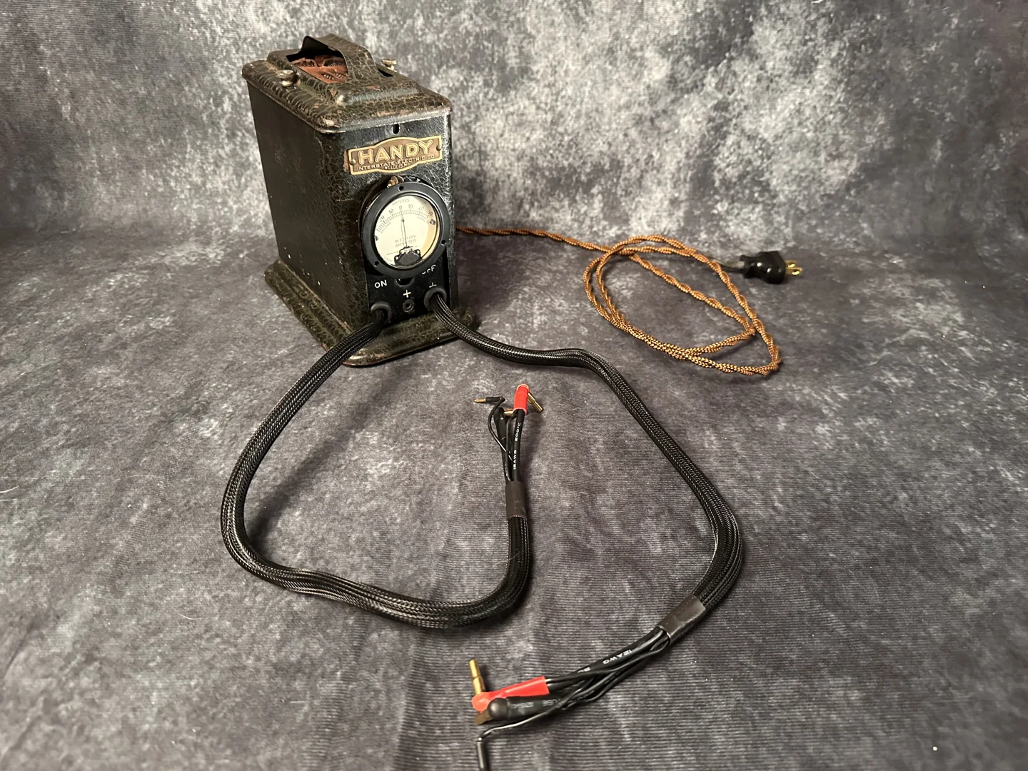 Handy Charger — original photograph 2